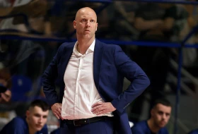EK - Debakl Budućnosti u Španiji, Alimpijević poražen u ''Pioniru''